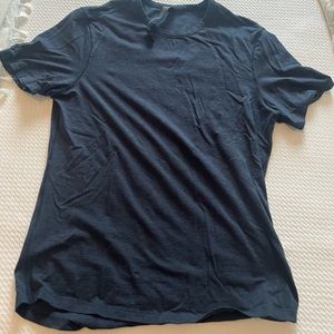 Men’s Lululemon T shirt